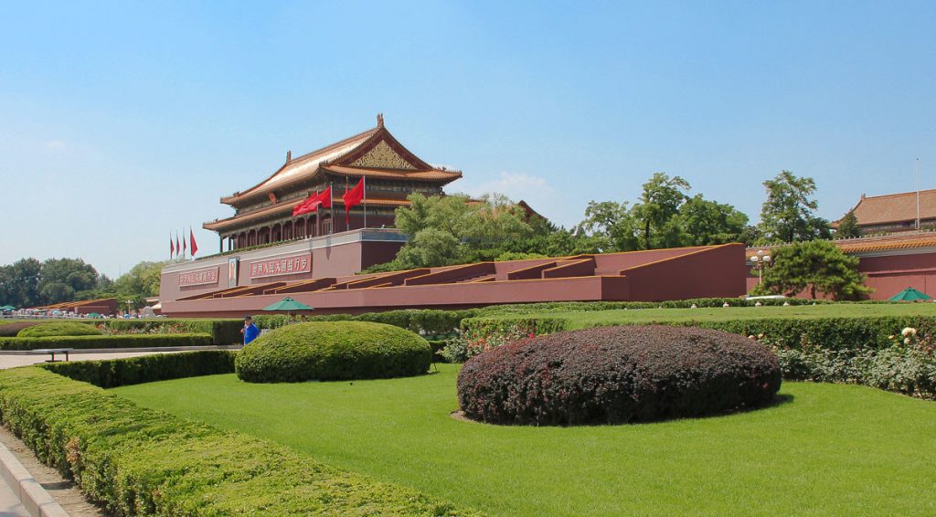 Haupteingang zur Verbotenen Stadt, das Tor des Himmlischen Friedens, auf chinesische Tiananmen, Namensgeber des Tiananmen-Platz