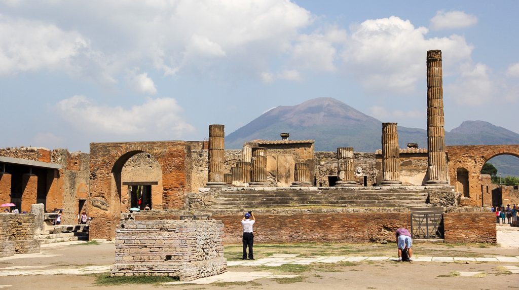 Die Ruinen von Pompeji und der Vesuv