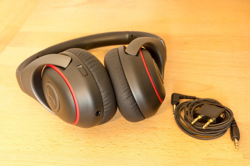 Teufel MUTE mit Anschlusskabel und Flugzeugadapter
