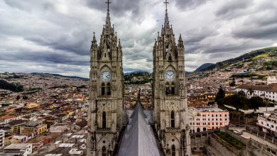 Auf dem Dach der Basilica del Voto Nacional in Quito