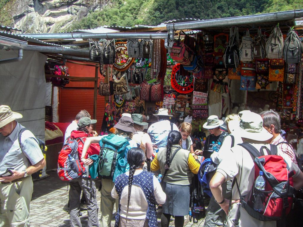 Touristen in Aguas Calientes