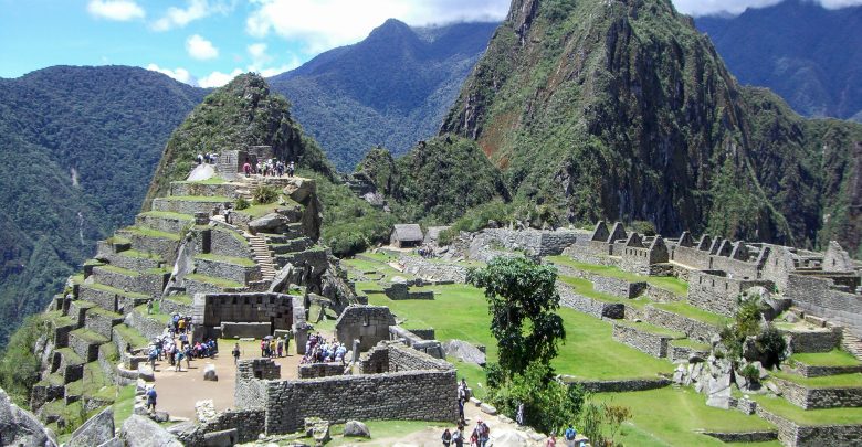 Blick über die Ruinen von Machu Picchu