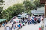 Schlange an der Busstation von Machu Picchu