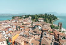 Blick über Sirmione und den Gardasee