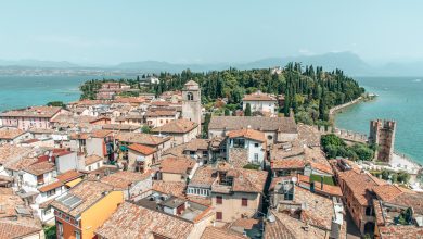 Blick über Sirmione und den Gardasee
