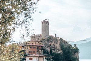 Die Burg überragt Malcesine weithin sichtbar