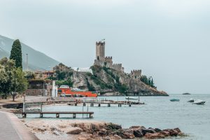 Die Scaligerburg - direkt am Ufer vom Gardasee