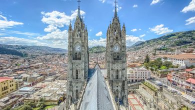 Blick von der Basilica del Voto Nacional zum Panecillo