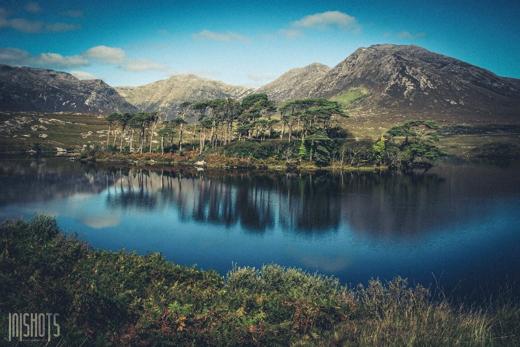 Derryclare Lough mit den 12 Bens im Hintergrund