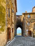 San Savino alte Gemäuer Tor blick auf den Lago Trasimeno