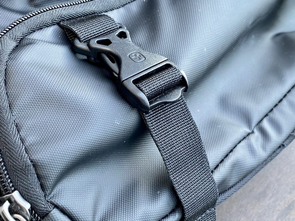 Kompressionsriemen am Rucksack