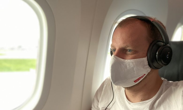 29 Stunden mit Maske im Flugzeug