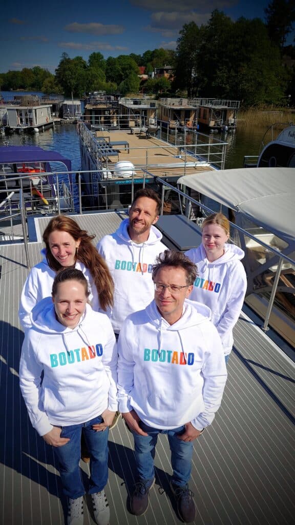 Das Bootado-Team in der Marina Fürstenberg, Mai 2025
